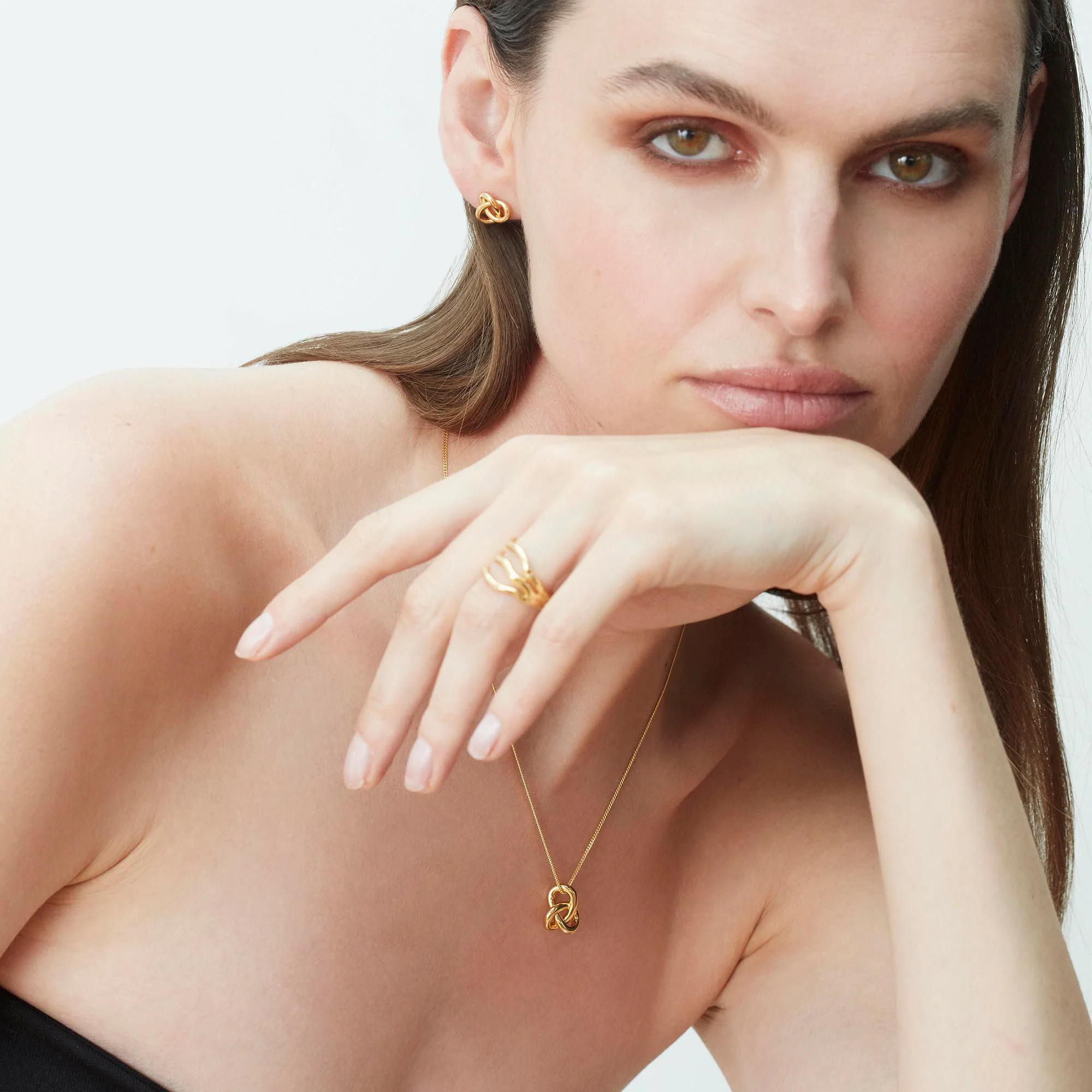Amara Necklace Gold - Image 3