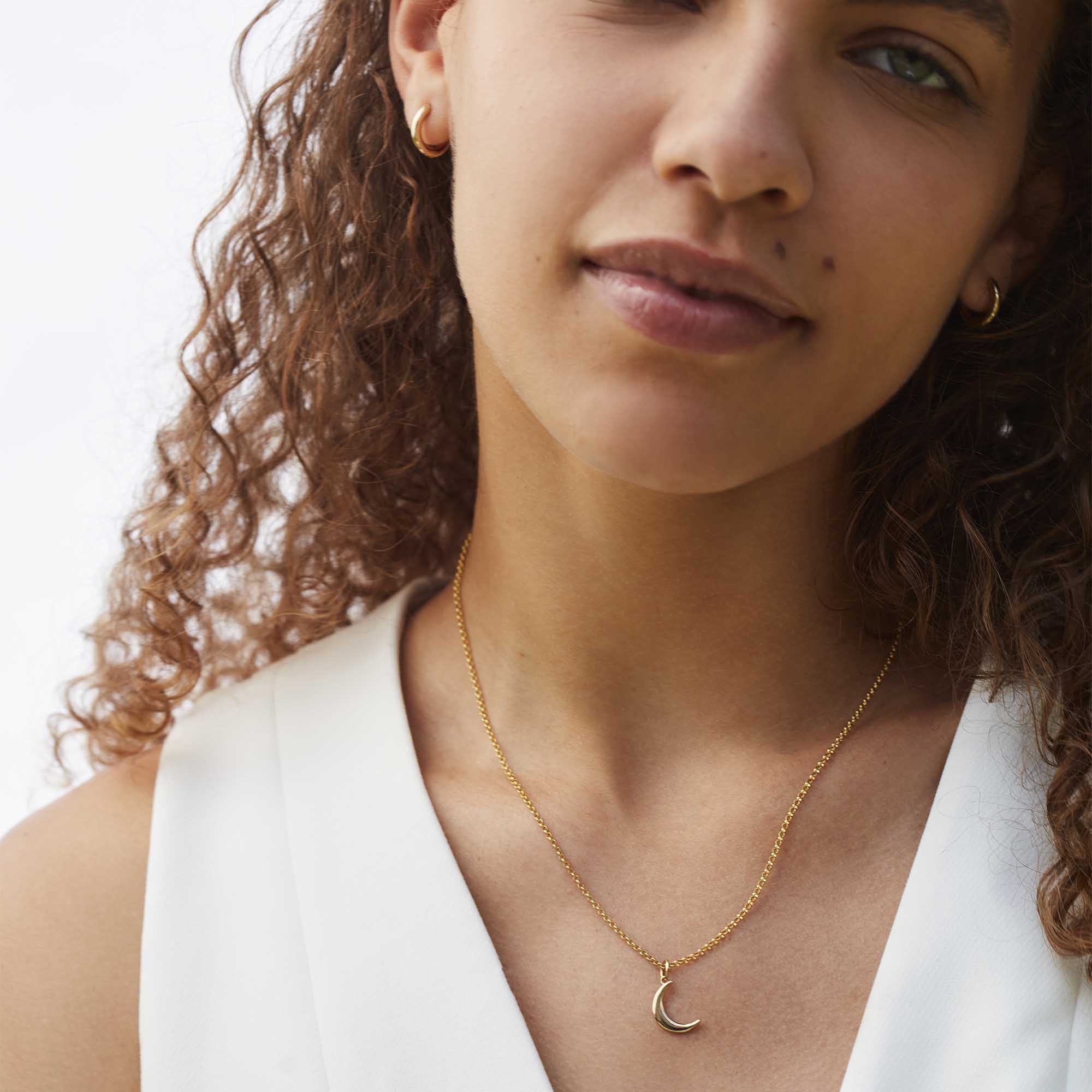 Mini Crescent Moon Necklace Silver - Image 4