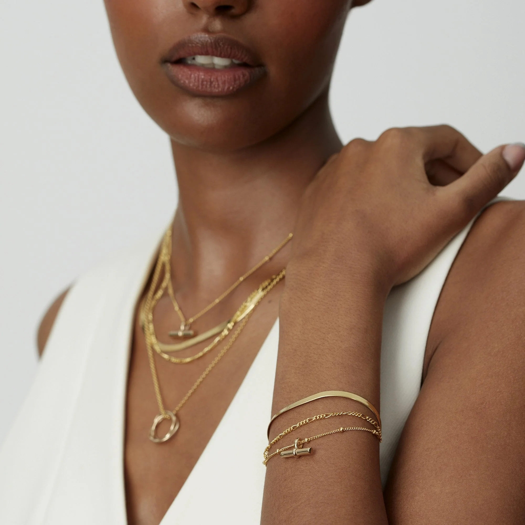 Figaro Bracelet Gold - Image 3