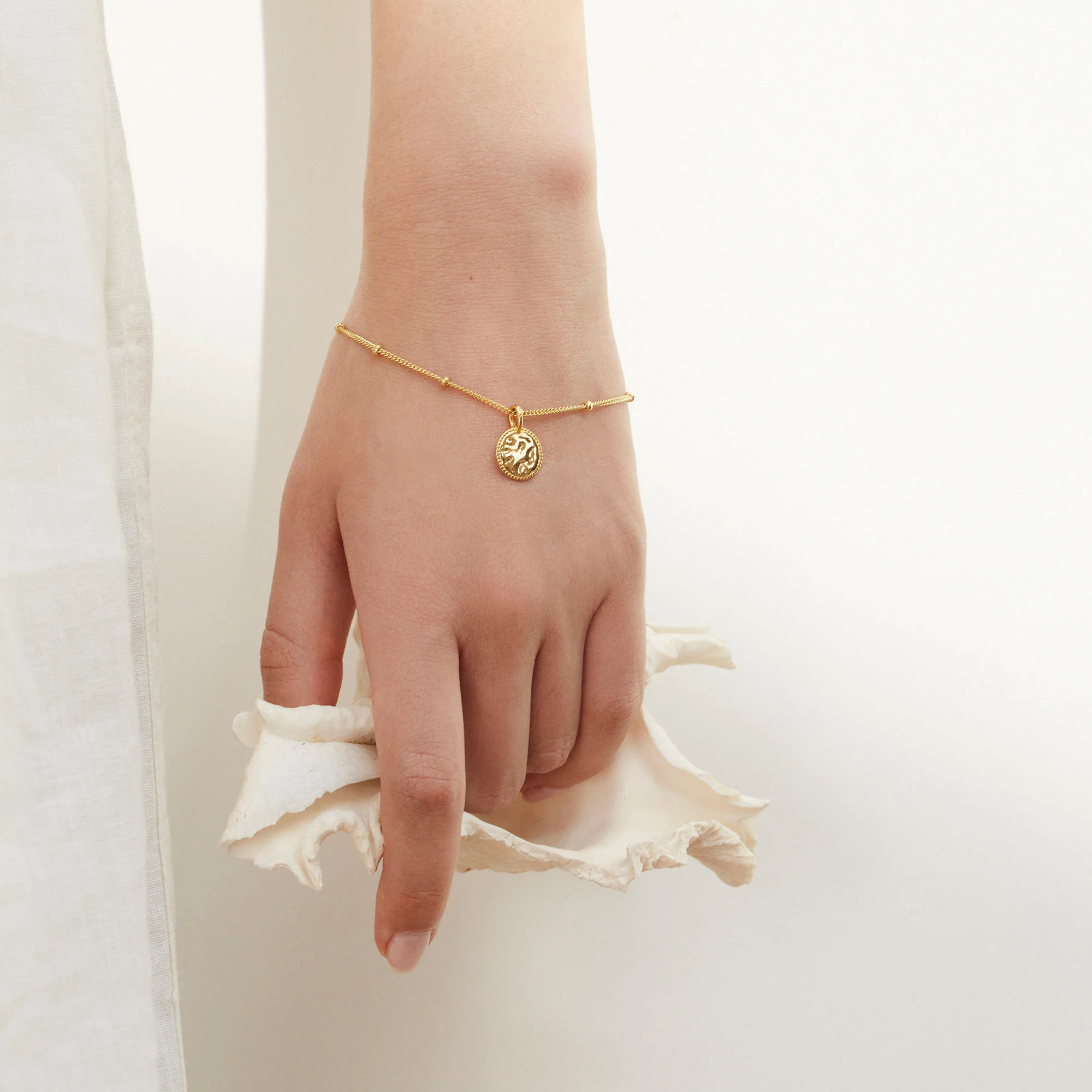 Sun Bracelet Gold - Image 3